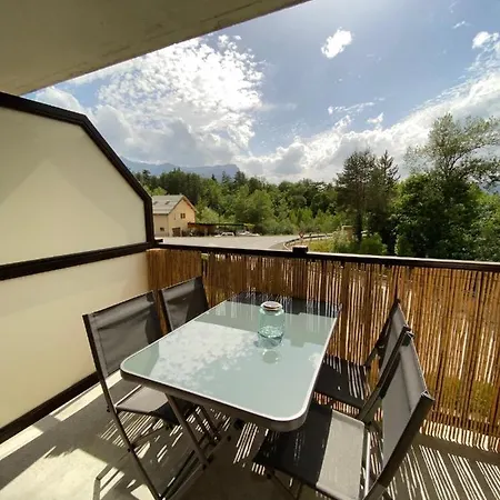 Apartment Situe A Cote Du De Serre Poncon *