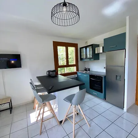 Apartment Situe A Cote Du De Serre Poncon Saint-Sauveur (Hautes-Alpes)